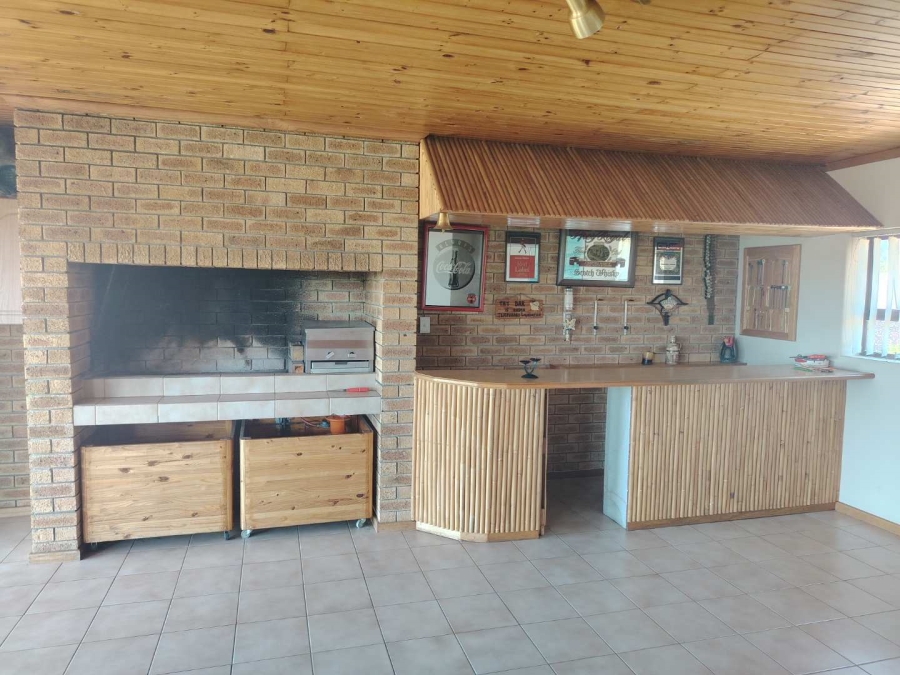 To Let 4 Bedroom Property for Rent in Ridgeworth Western Cape